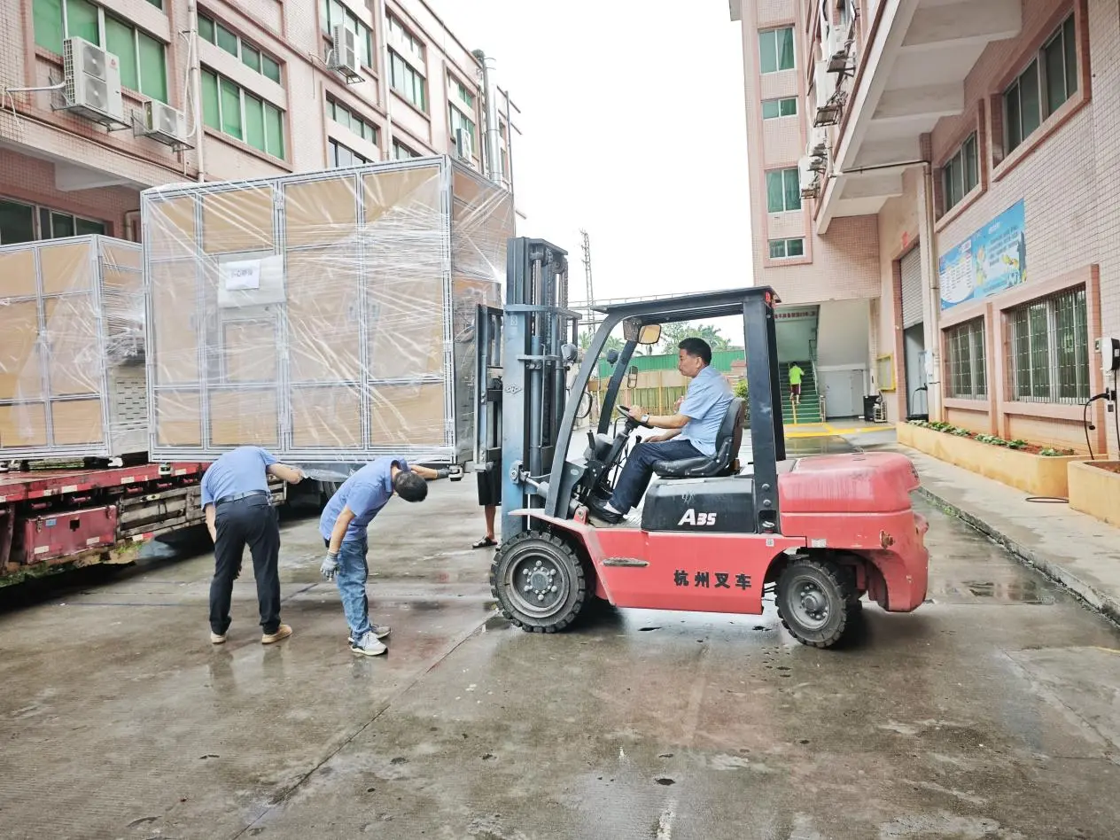 Craftsmanship Escorting, Unimpeded by Wind and Rain | Yixinfeng's Efficient Shipment Demonstrates the Strong Strength of Intelligent Manufacturing Lithium - Ion Battery Equipment